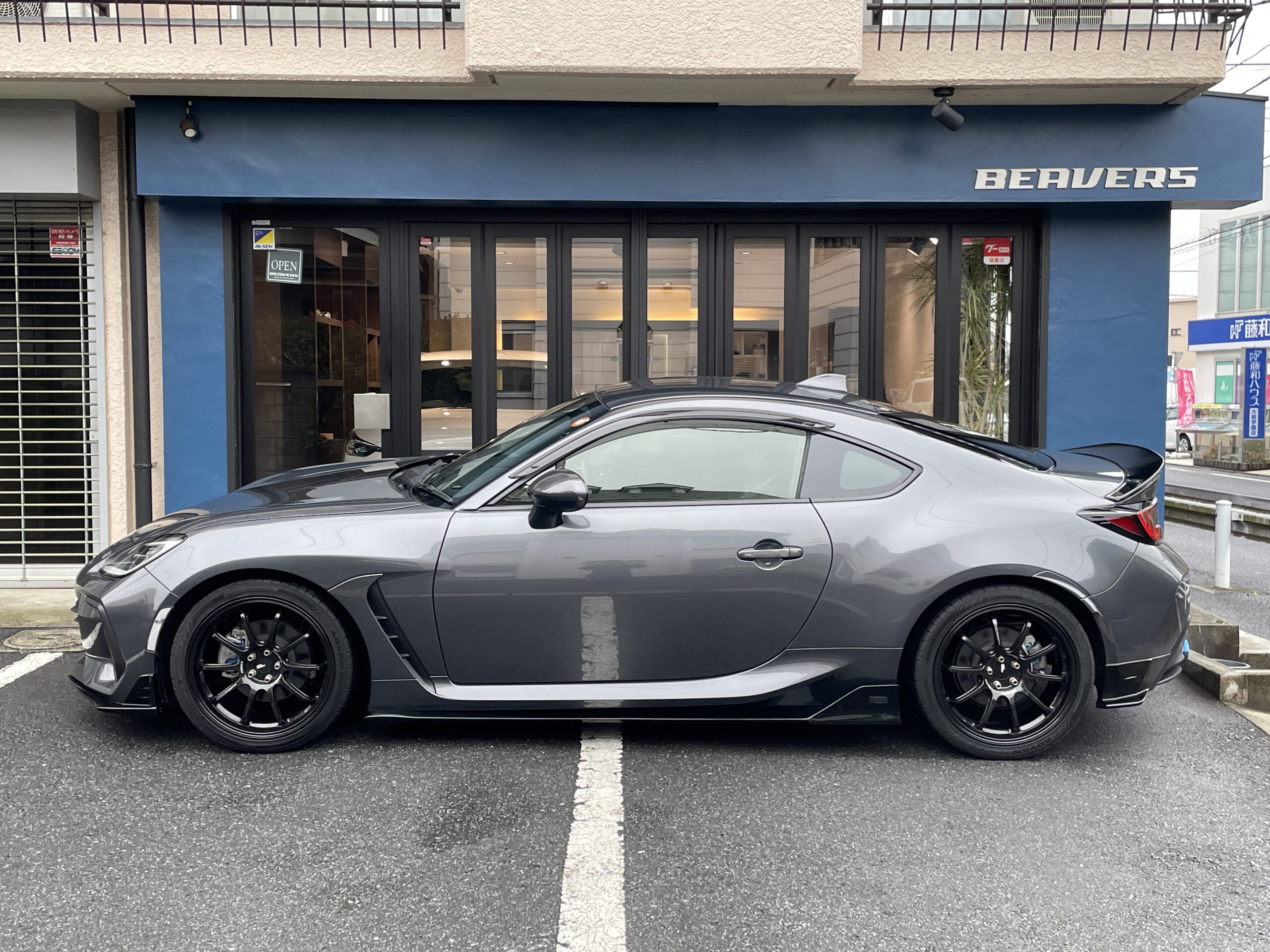 SUBARU BRZ 6MT 入庫 ! ｜ BEAVERS ビーバーズ ｜ 練馬区の輸入中古車